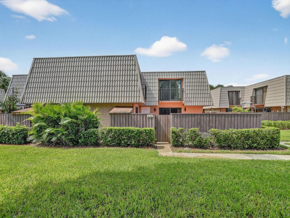 MLS #RX-11128988 image #0