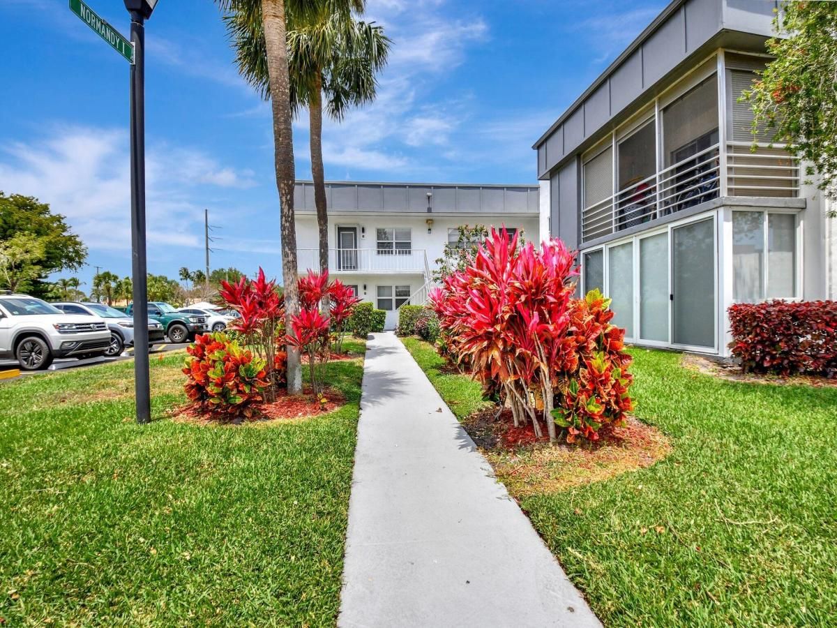 MLS #RX-11129025 image #0