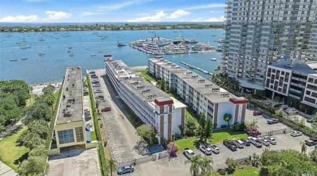 MLS #RX-11129086 image #0