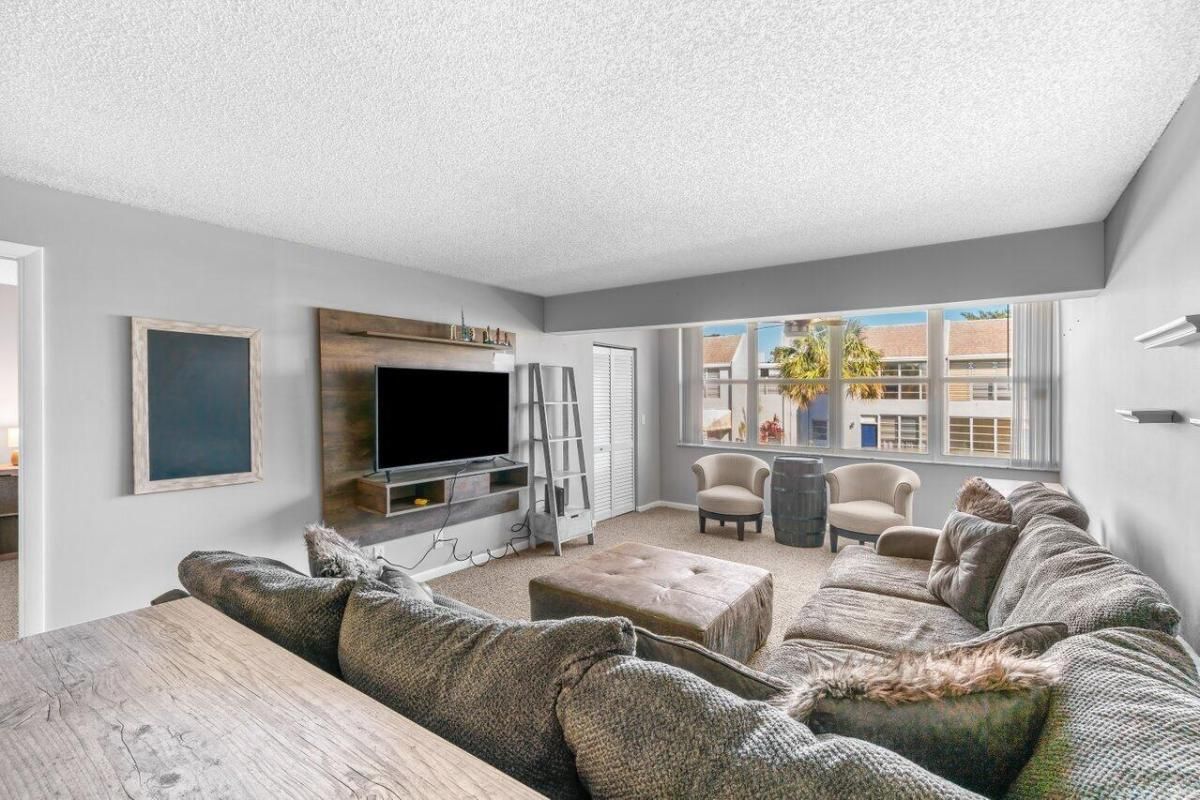 MLS #RX-11129251 image #0