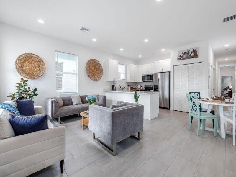 MLS #RX-11129279 image #0