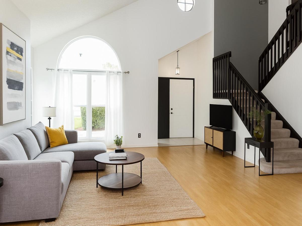 MLS #RX-11129723 image #0