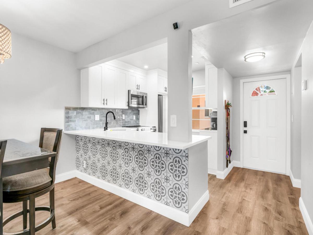 MLS #RX-11130007 image #0