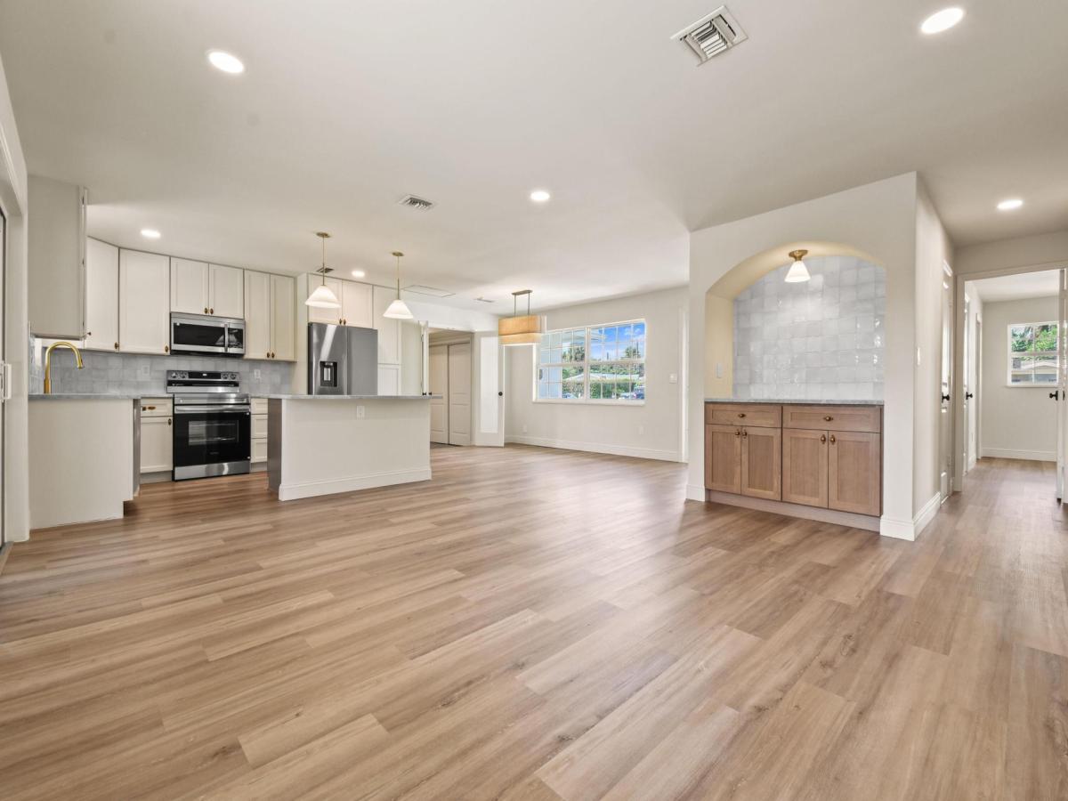 MLS #RX-11130163 image #0