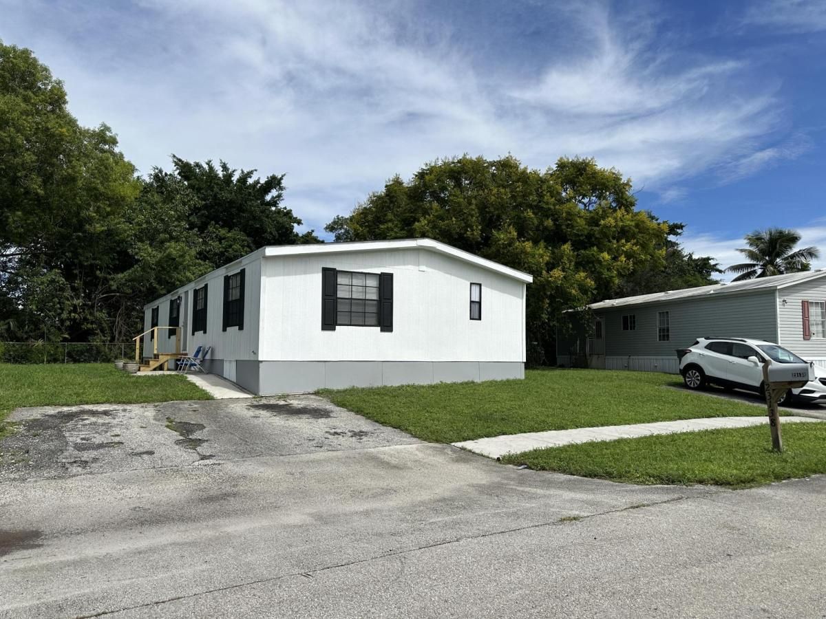 MLS #RX-11130299 image #0