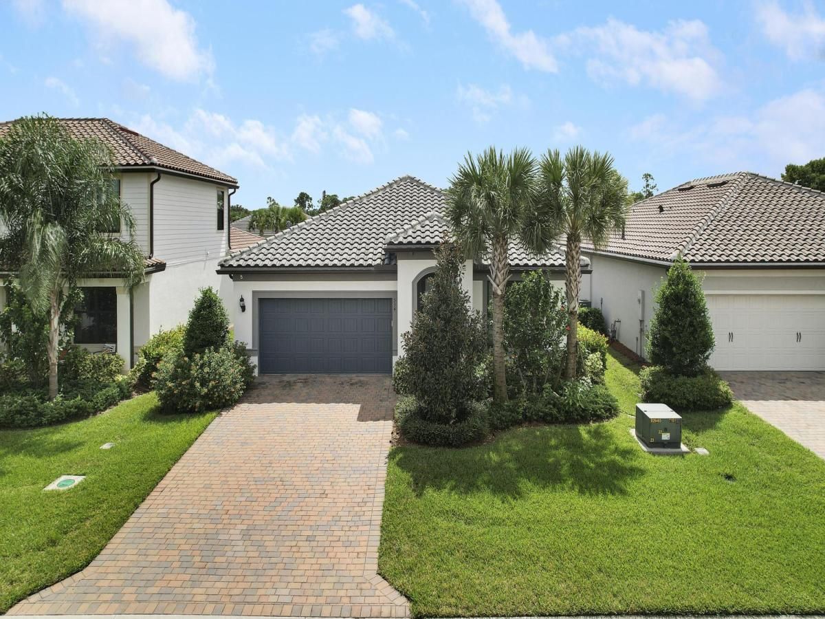 MLS #RX-11130589 image #0