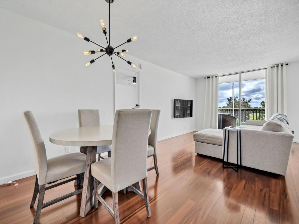 MLS #RX-11130995 image #0