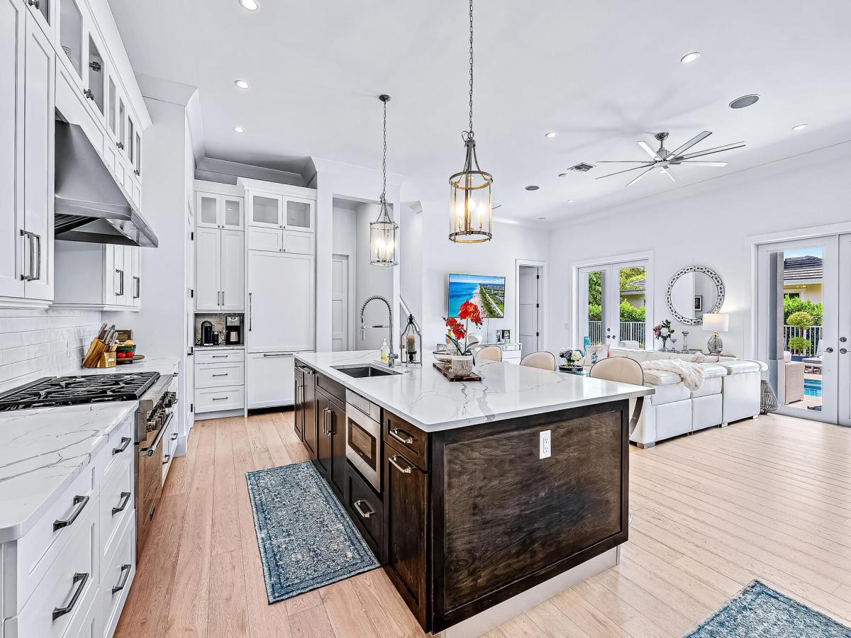 MLS #RX-11131028 image #0