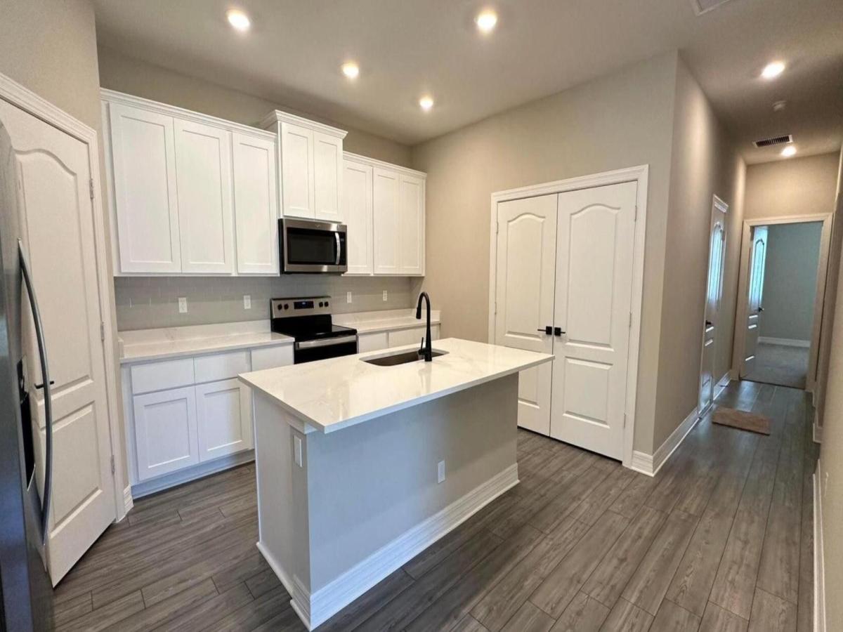 MLS #RX-11131326 image #0