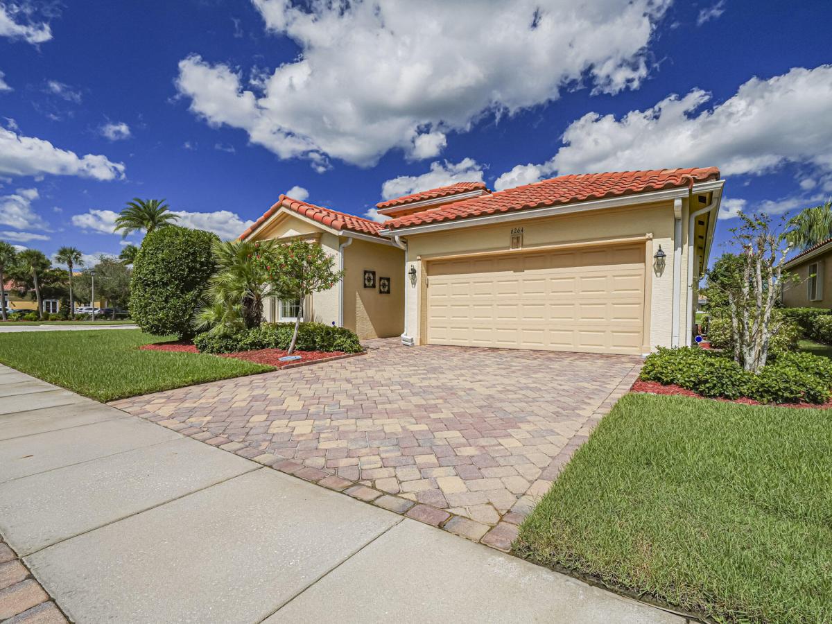 MLS #RX-11132394 image #0