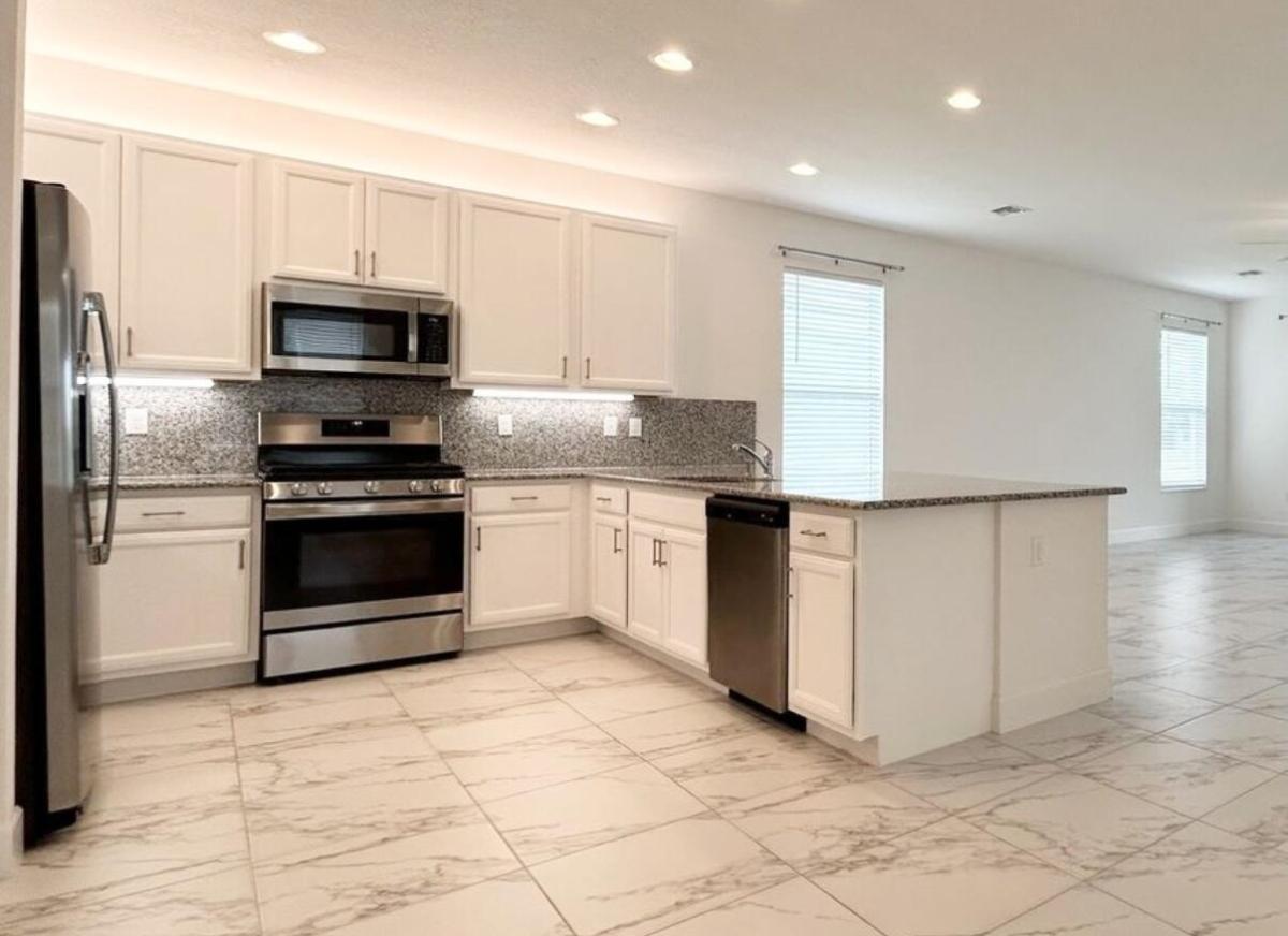 MLS #RX-11132446 image #0