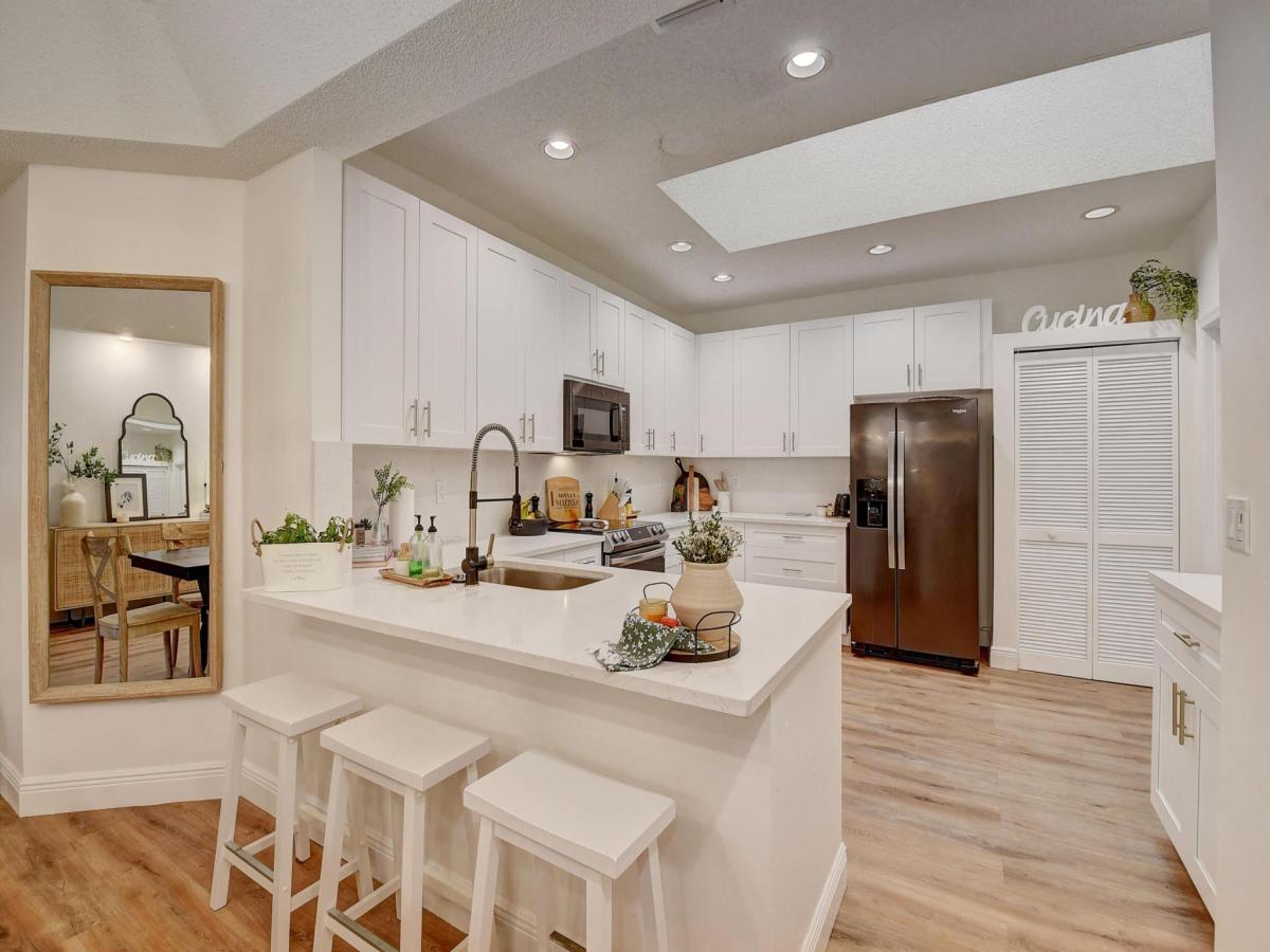 MLS #RX-11131485 image #0