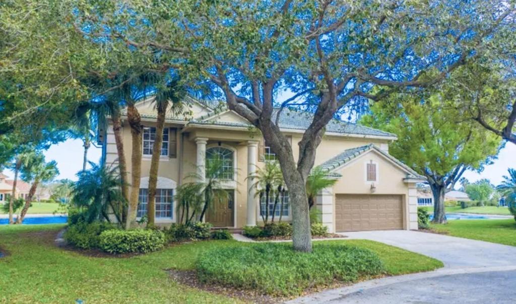 MLS #RX-11132624 image #0