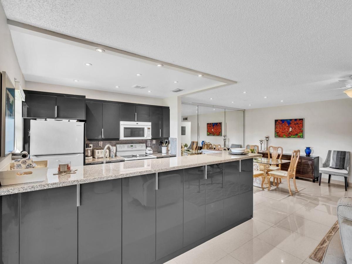 MLS #RX-11132783 image #0