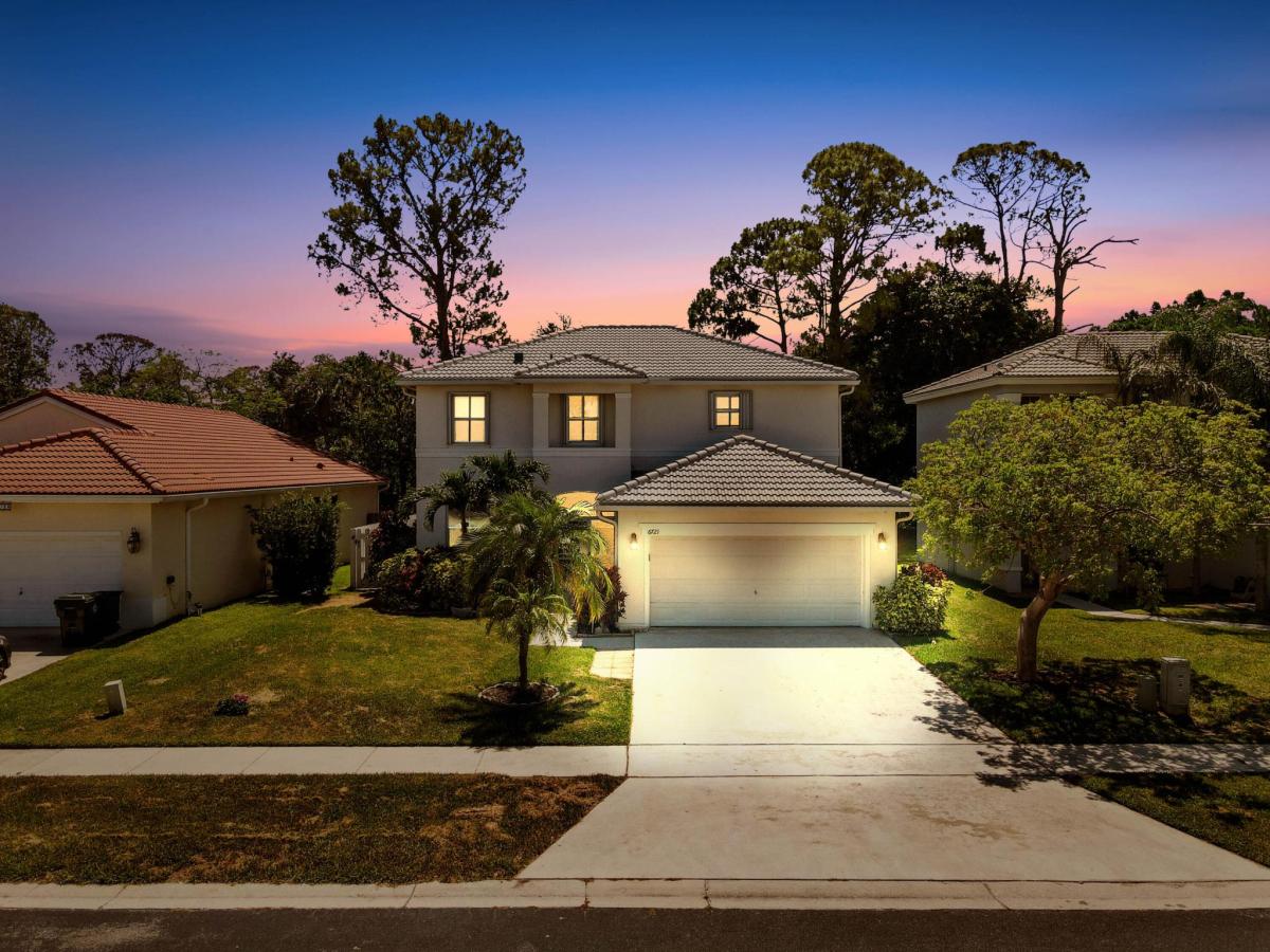 MLS #RX-11132797 image #0