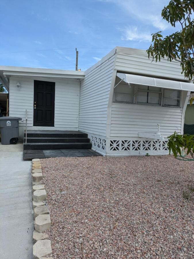 MLS #RX-11133012 image #0