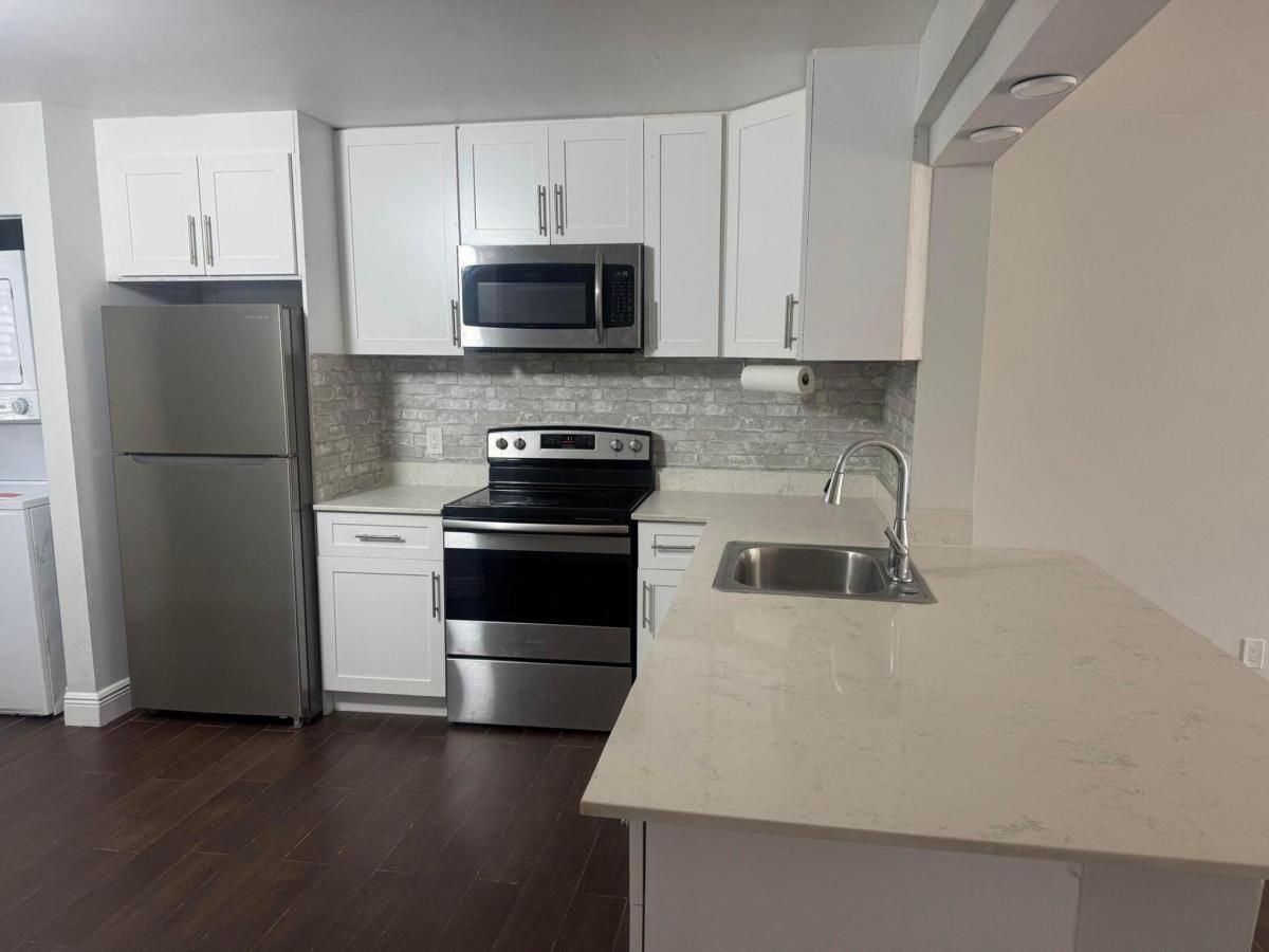 MLS #RX-11133029 image #0