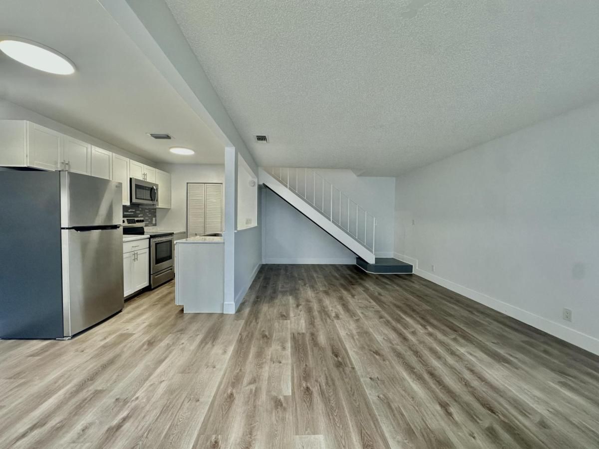 MLS #RX-11133063 image #0