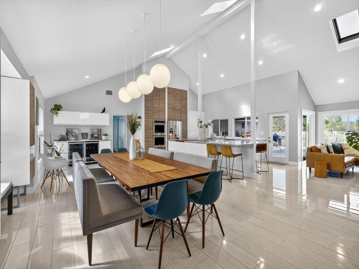 MLS #RX-11133095 image #0