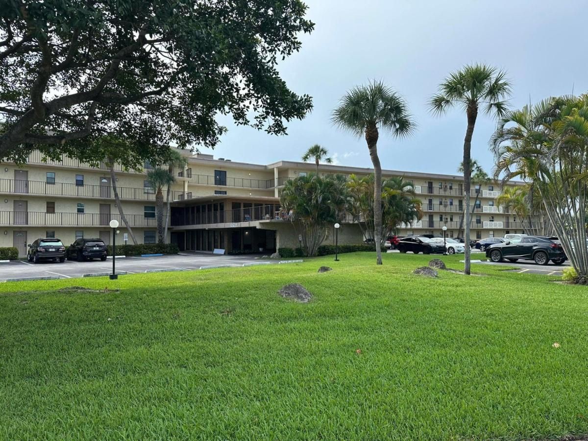 MLS #RX-11133255 image #0