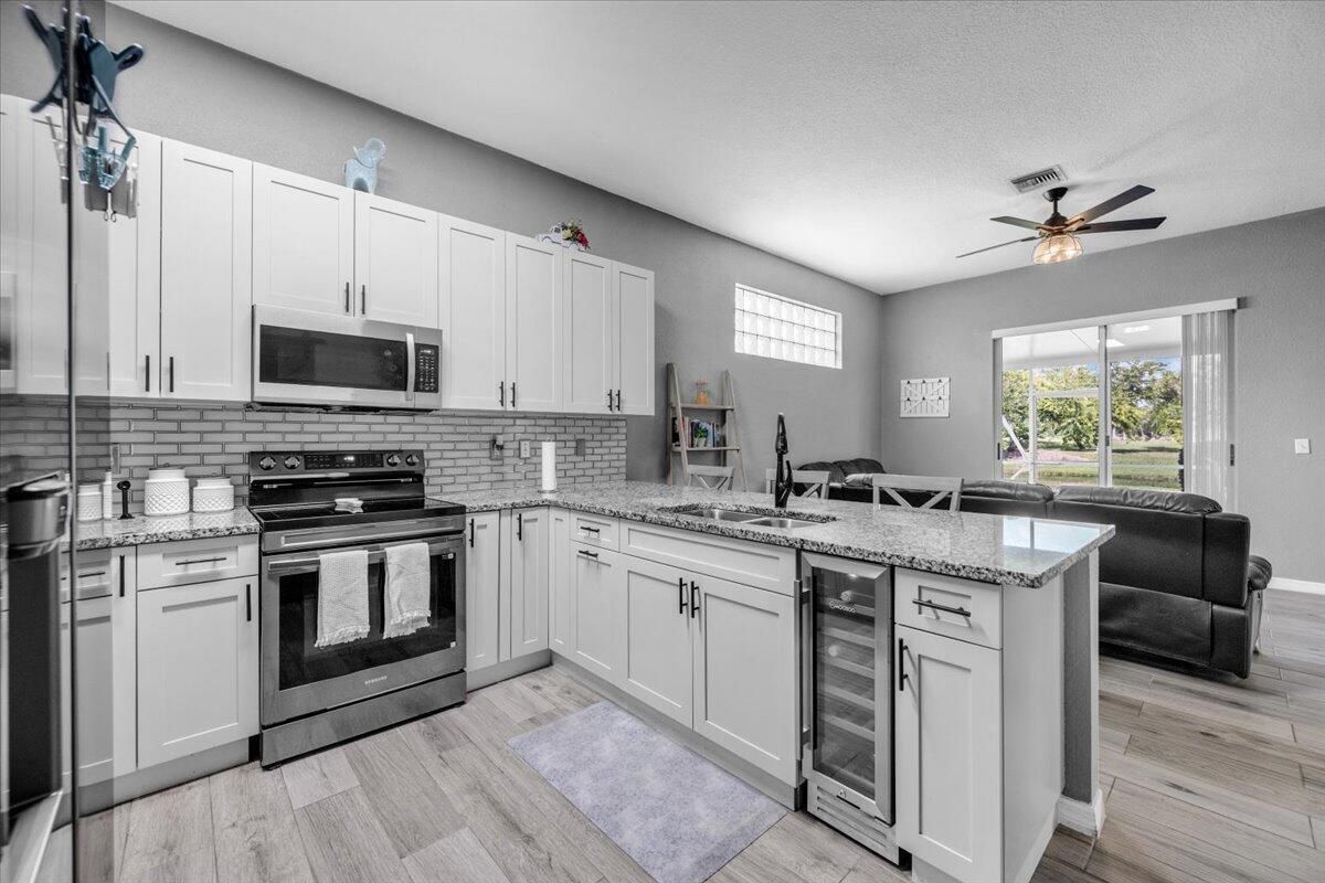 MLS #RX-11133476 image #0