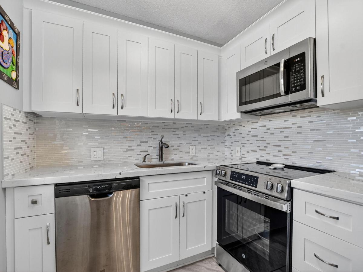 MLS #RX-11133486 image #0