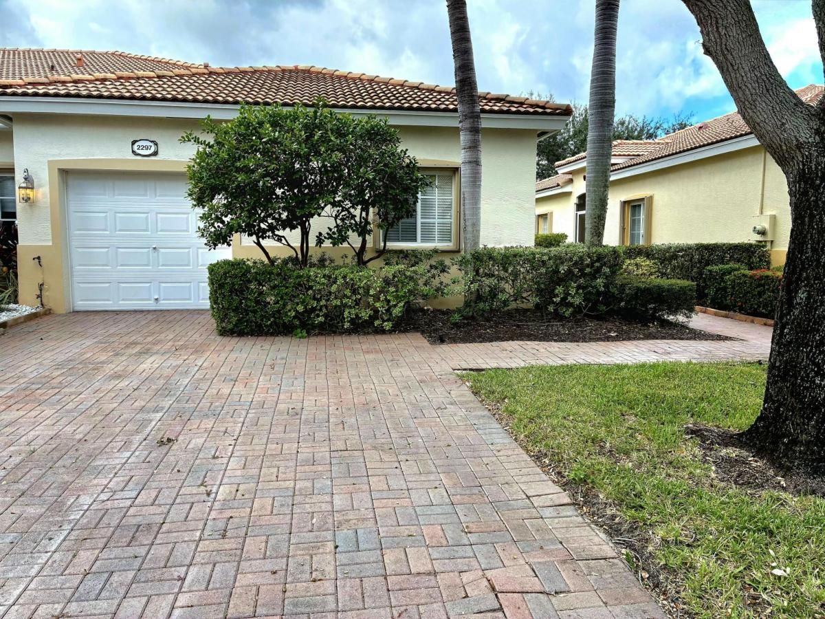 MLS #RX-11133563 image #0