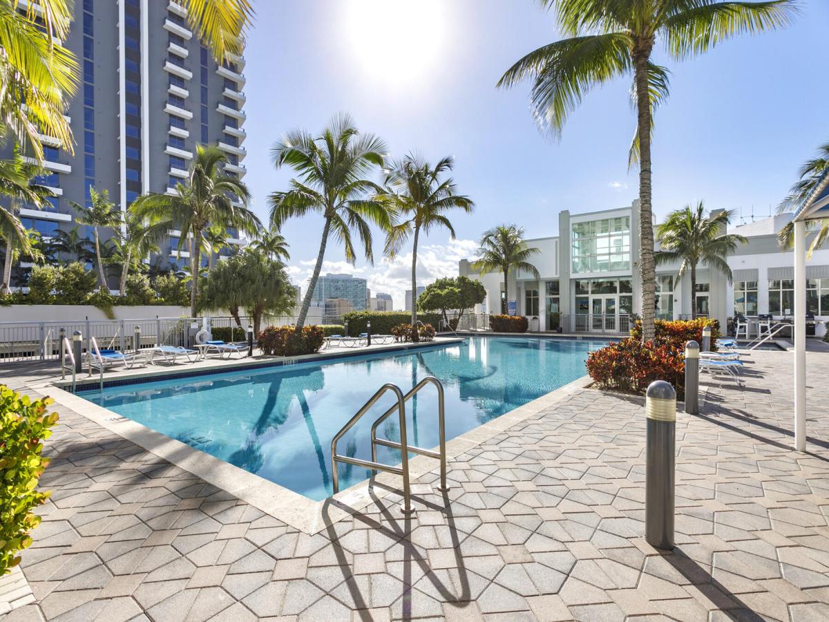 MLS #RX-11133586 image #0