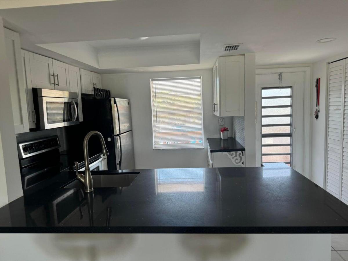 MLS #RX-11133621 image #0