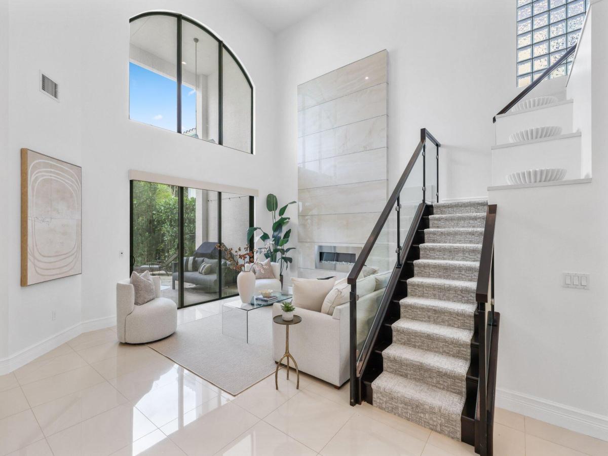 MLS #RX-11133708 image #0