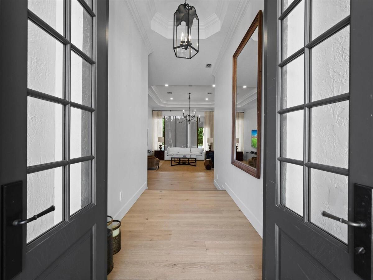 MLS #RX-11134103 image #0