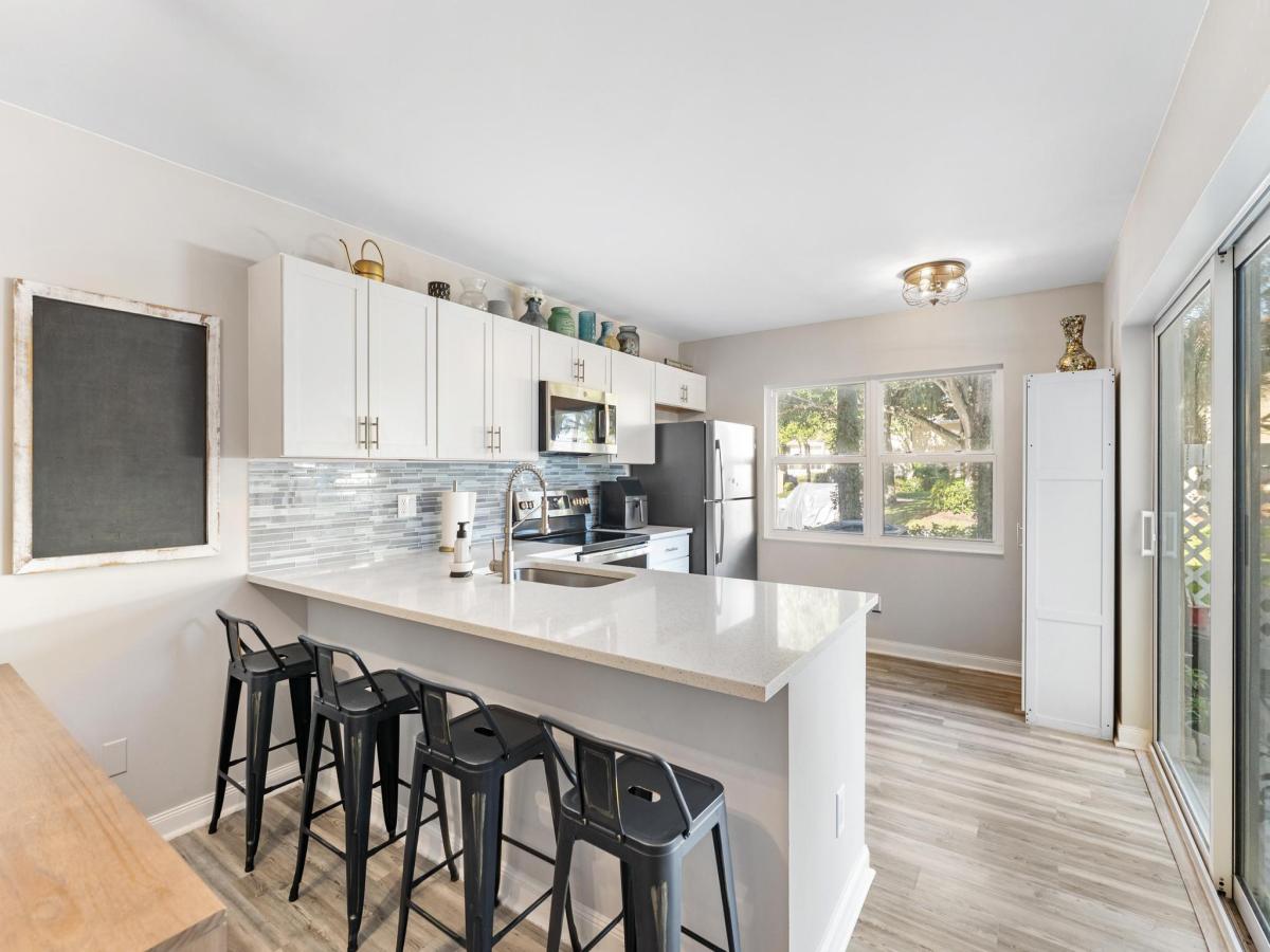 MLS #RX-11134127 image #0