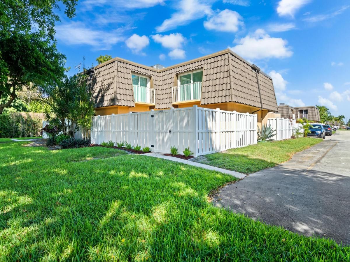 MLS #RX-11134135 image #0