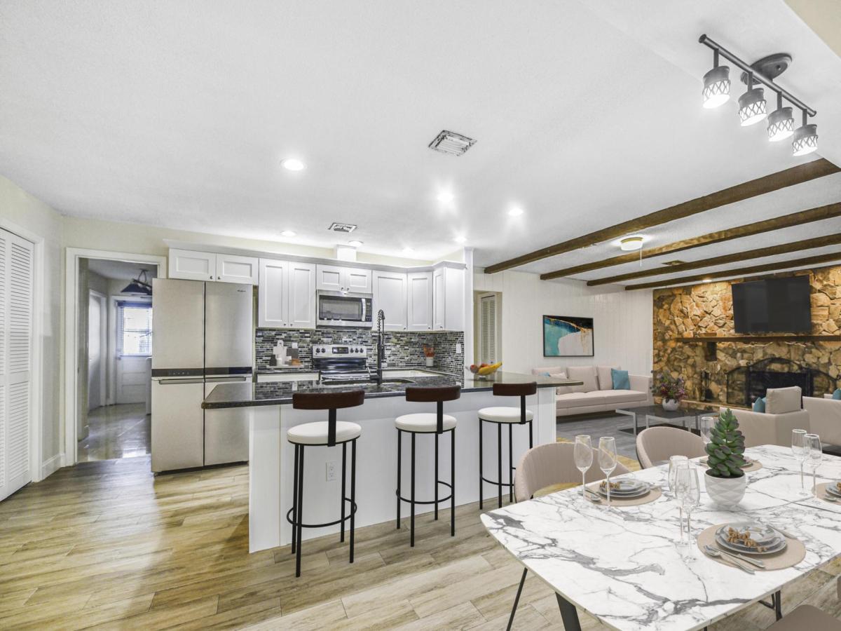 MLS #RX-11134308 image #0