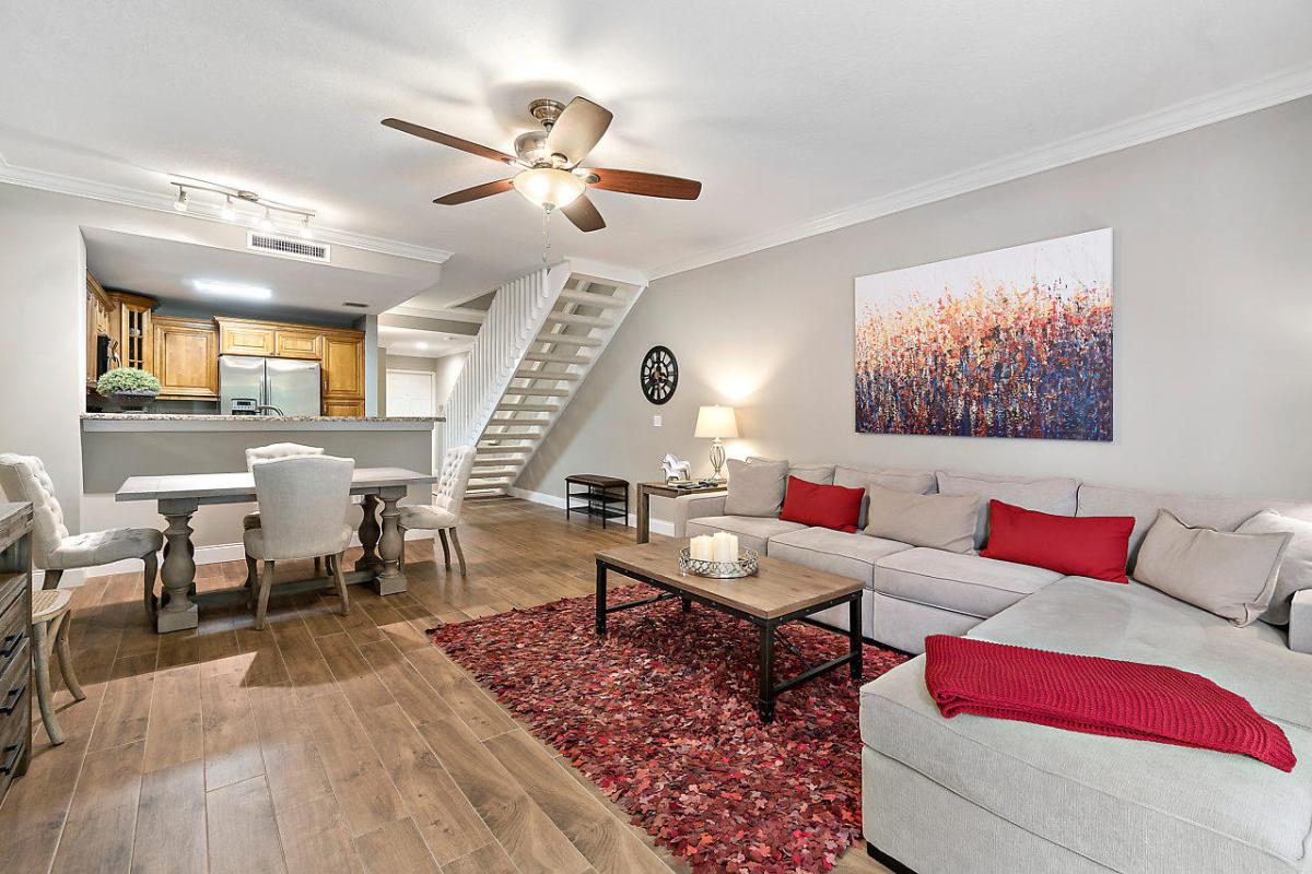 MLS #RX-11134392 image #0