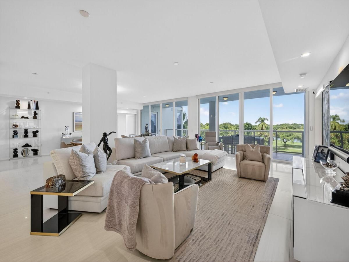 MLS #RX-11134436 image #0