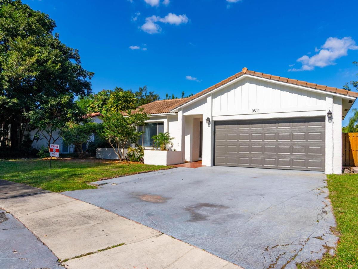 MLS #RX-11134474 image #0