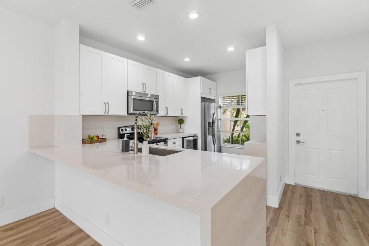 MLS #RX-11134602 image #0