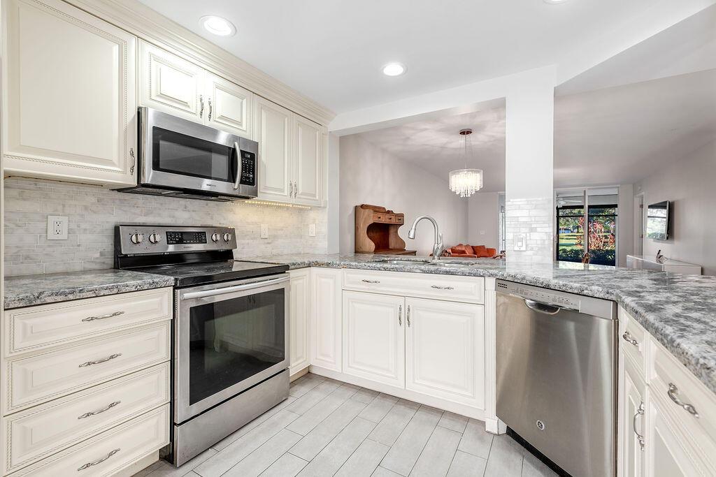 MLS #RX-11134675 image #0