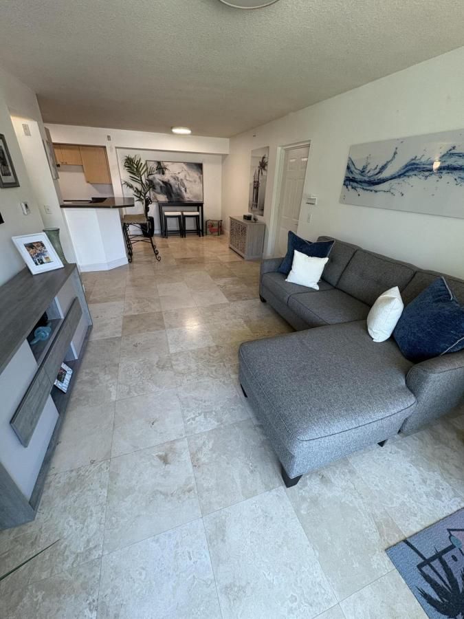 MLS #RX-11134910 image #0