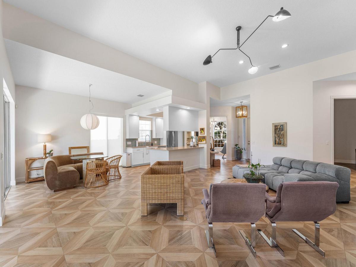 MLS #RX-11134987 image #0