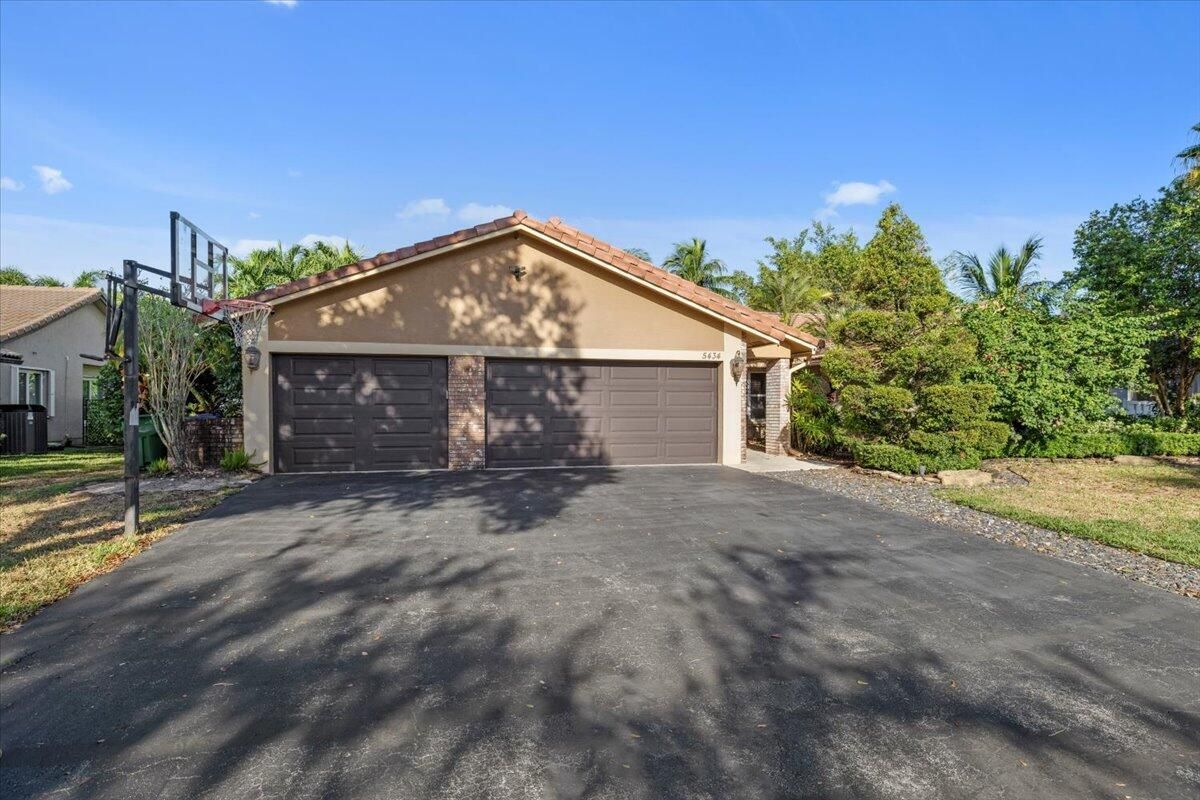 MLS #RX-11135123 image #0