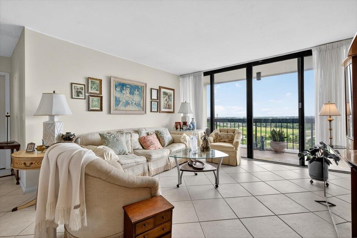 MLS #RX-11135498 image #0