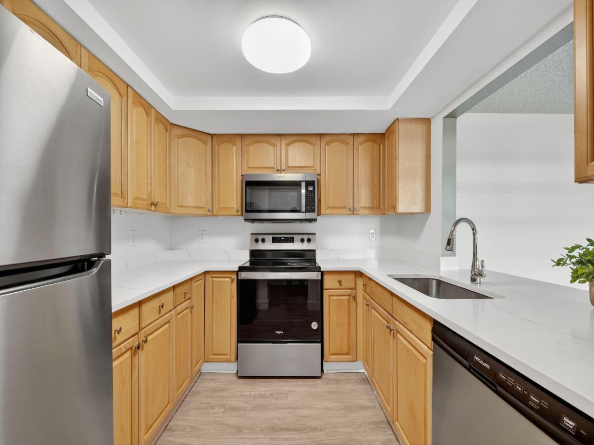 MLS #RX-11136039 image #0