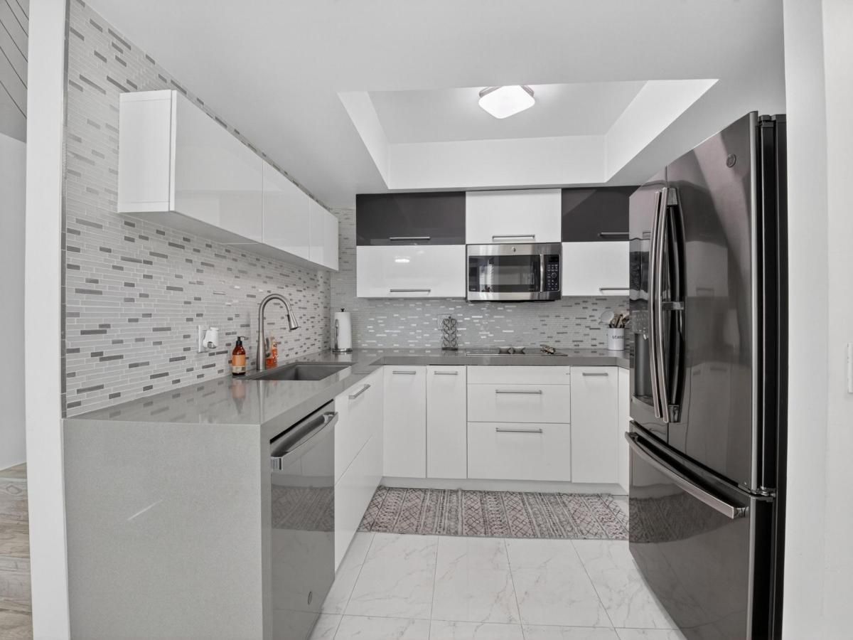 MLS #RX-11136046 image #0