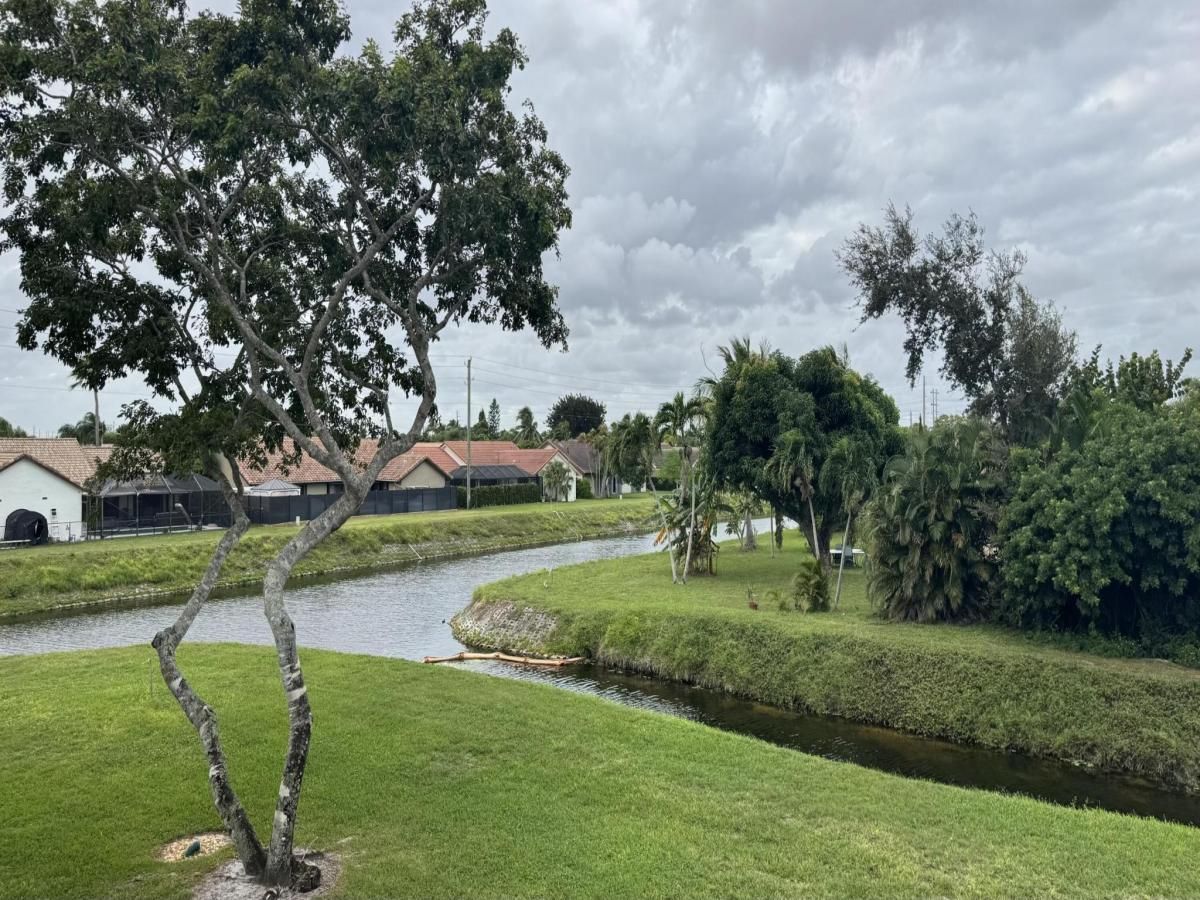 MLS #RX-11136182 image #0