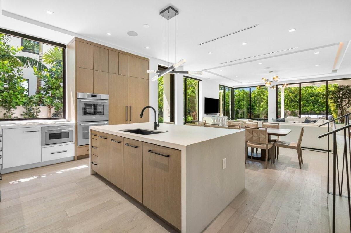 MLS #RX-11136228 image #0