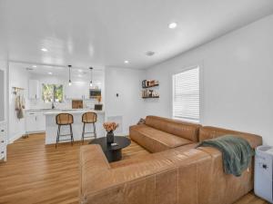 MLS #RX-11136417 image #0