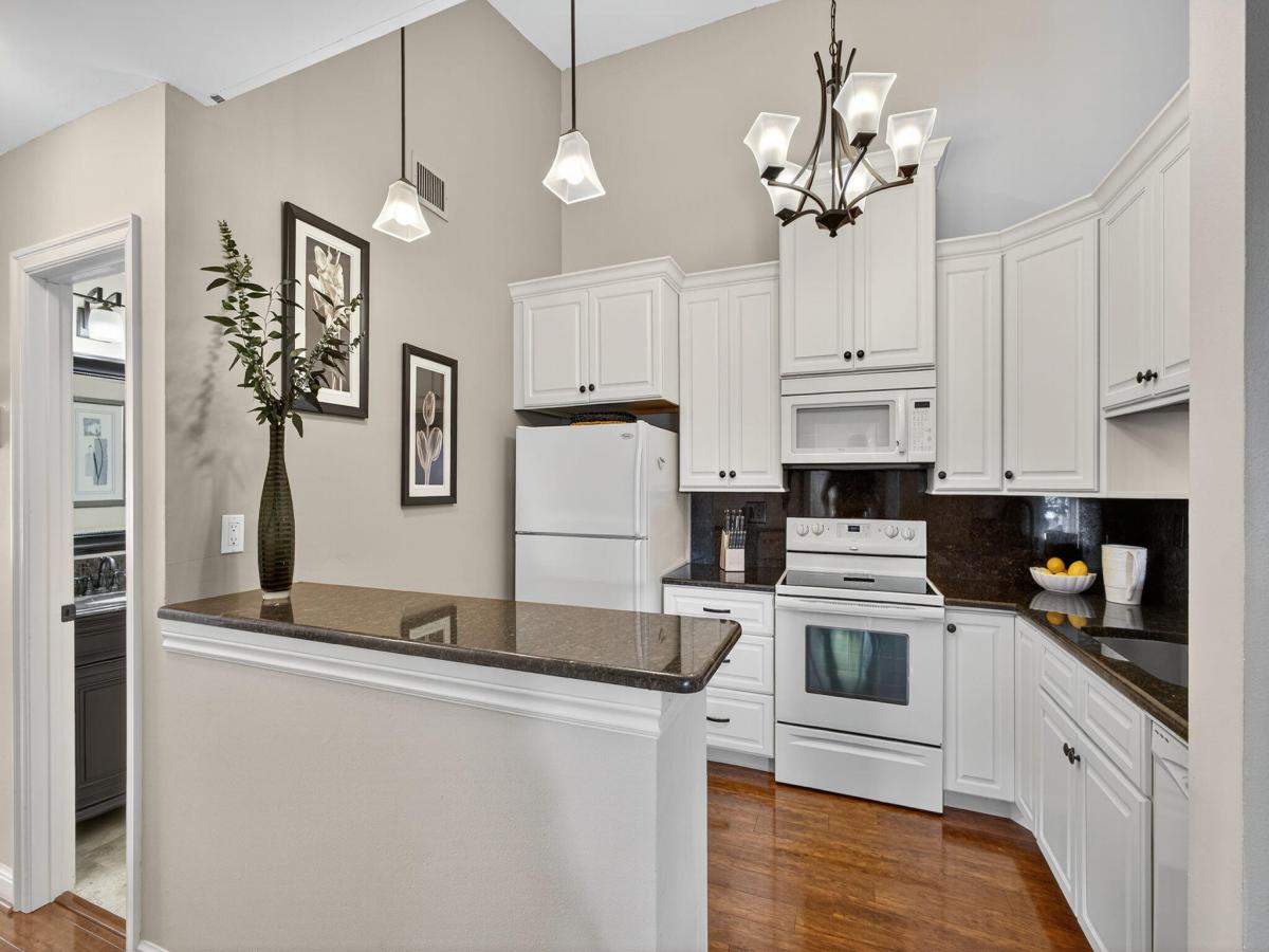 MLS #RX-11136586 image #0