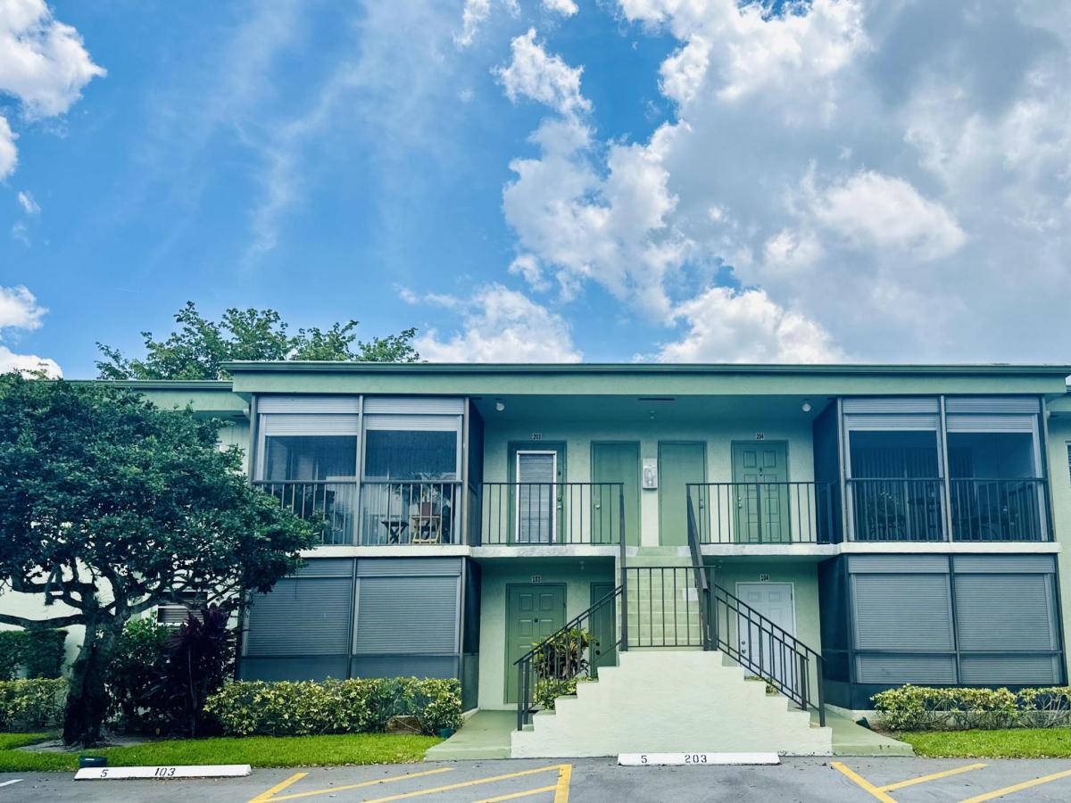 MLS #RX-11136875 image #0